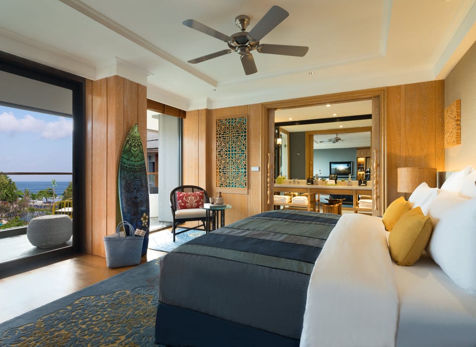 Suite, 1 King Bed, Partial Ocean View | Beach/ocean view