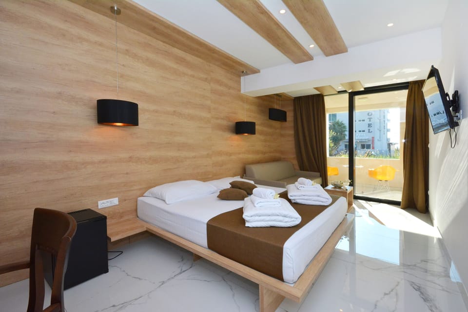 Minibar, in-room safe, desk, soundproofing