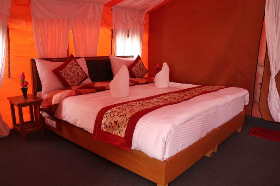 Deluxe Room, Hill View | WiFi (free)