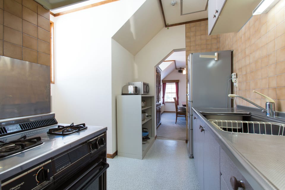 Villa | Private kitchen | Shared fridge, shared microwave, cookware/dishes/utensils