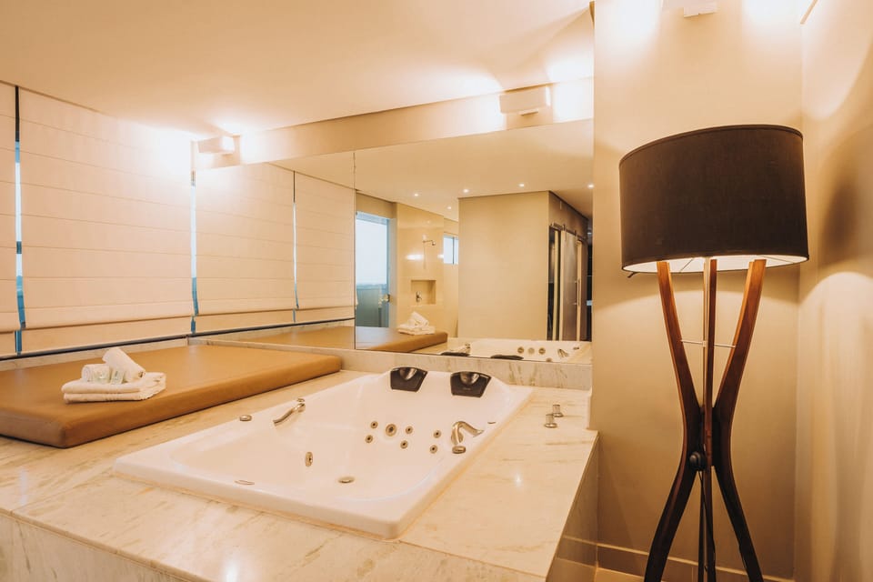 Presidential Studio Suite | Jetted tub