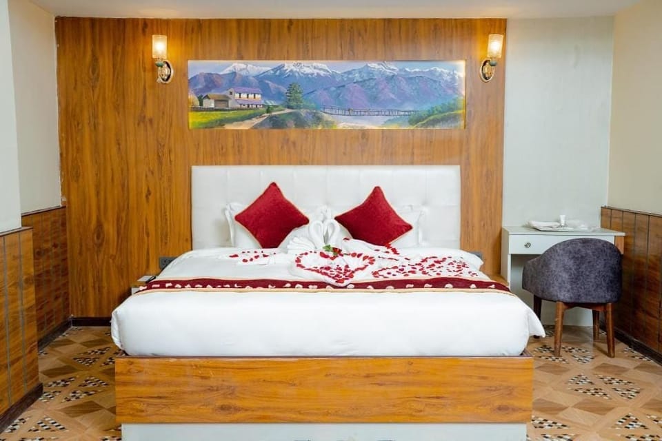 Deluxe Double Room | In-room safe, soundproofing, free WiFi, bed sheets