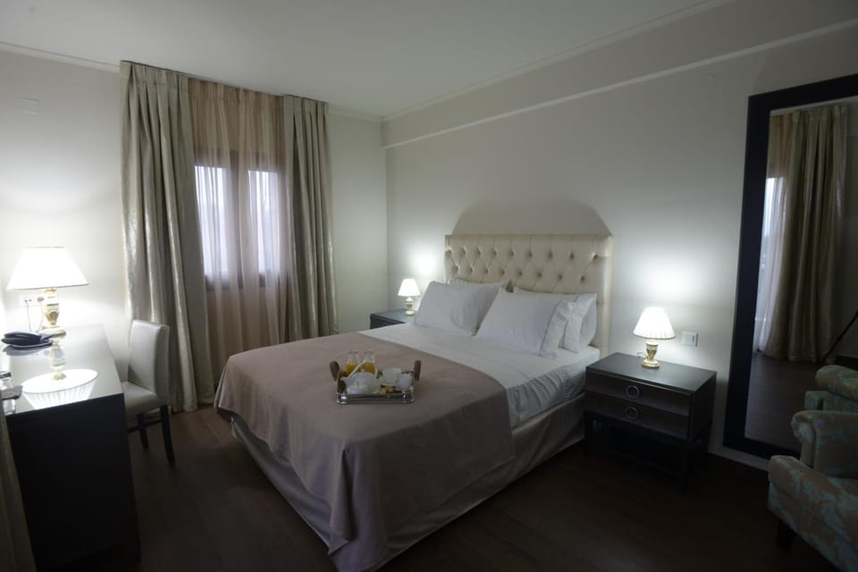 Minibar, in-room safe, desk, blackout drapes