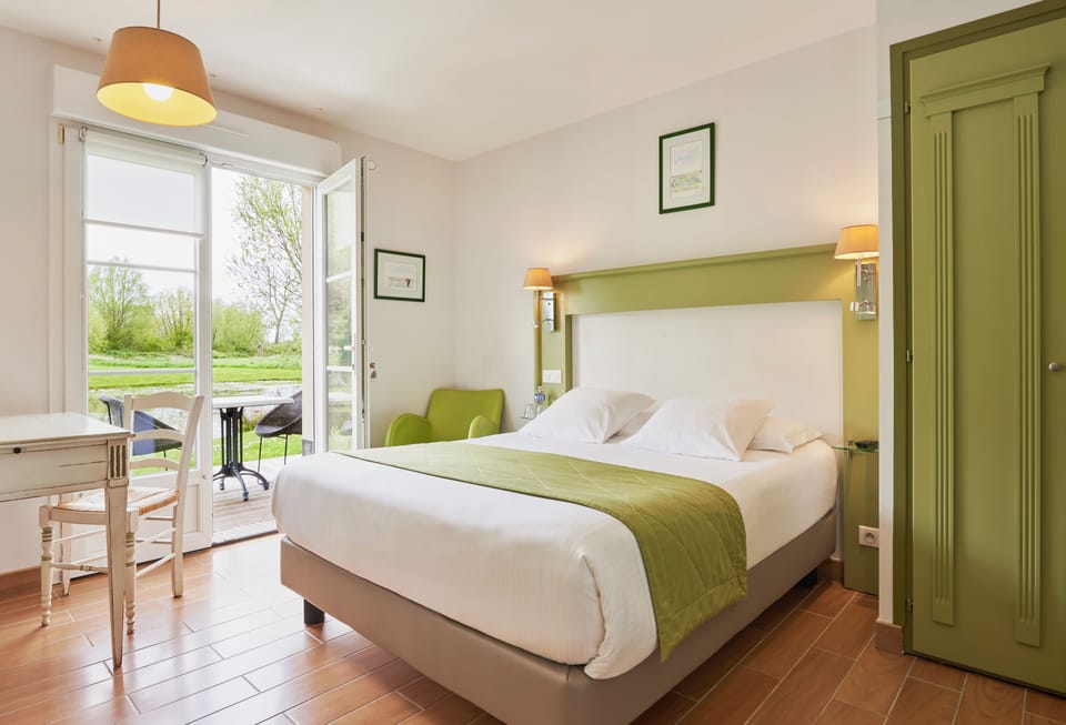 In-room safe, desk, soundproofing, free cribs/infant beds