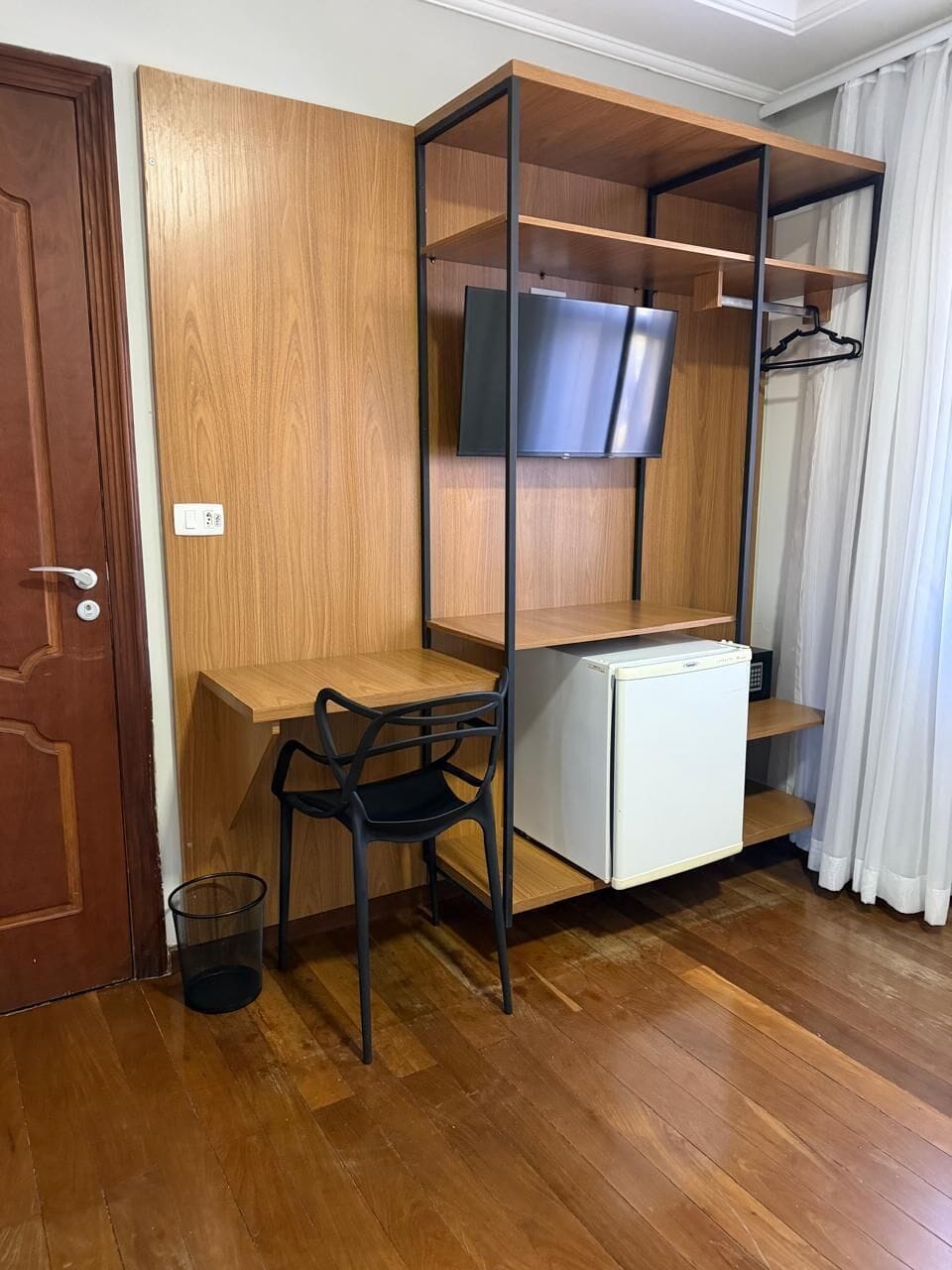 Standard Twin Room | Minibar, desk, blackout drapes, iron/ironing board (on request)