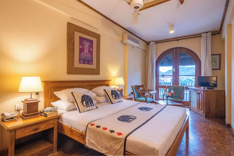 Deluxe Double or Twin Room | Premium bedding, minibar, in-room safe, desk