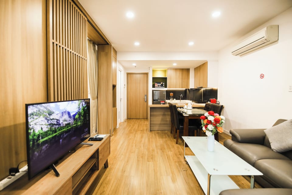 Superior Apartment, 1 Bedroom, Balcony, City View | Interior