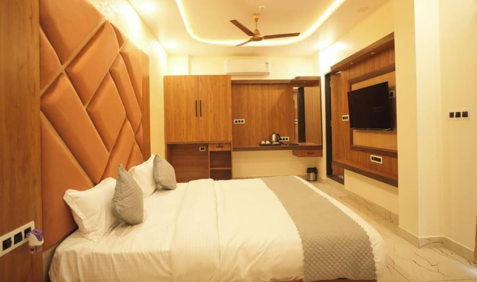 Comfort Room | Desk, WiFi (free)