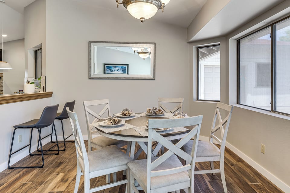 House (4 Bedrooms) | Interior