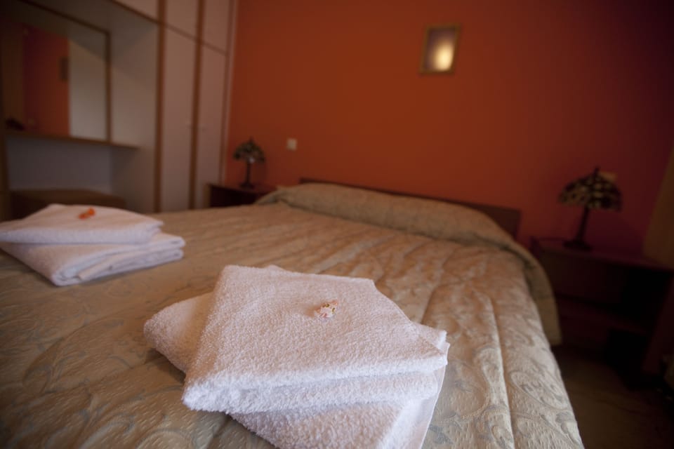 Quadruple Room | 1 bedroom, Egyptian cotton sheets, premium bedding, down comforters