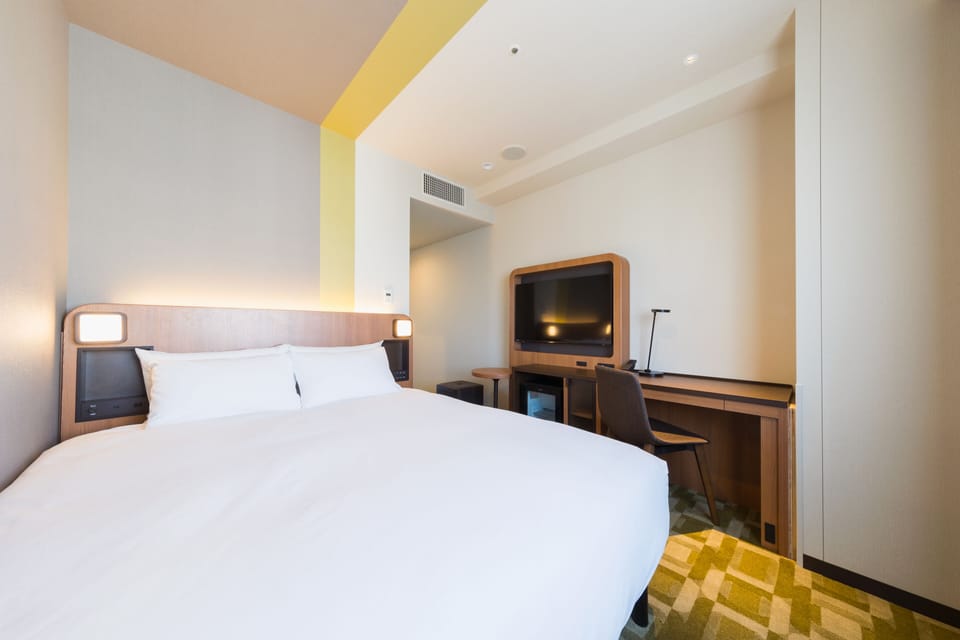 WiFi, bed sheets