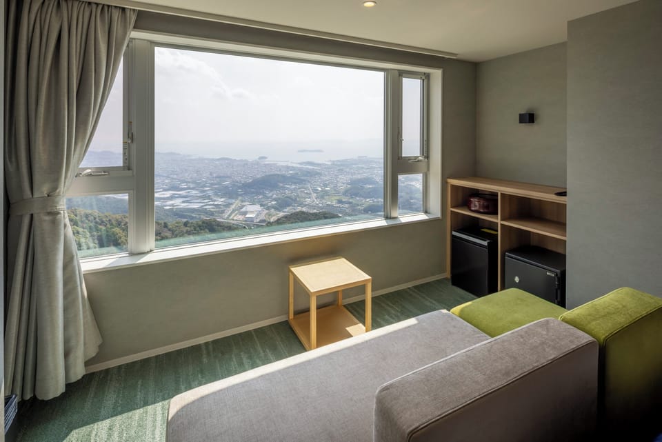 Deluxe Twin Room | In-room safe, desk, free WiFi, bed sheets
