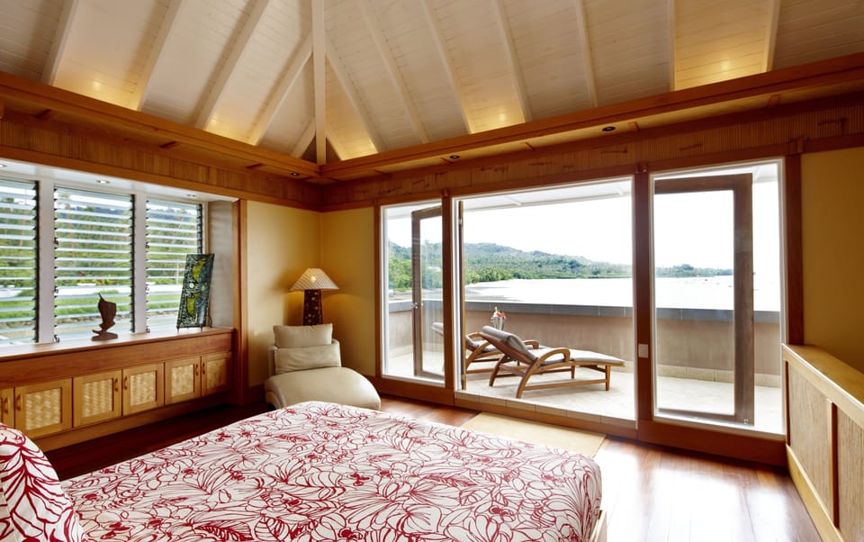 Edgewater Villa | Premium bedding, minibar, in-room safe, blackout drapes
