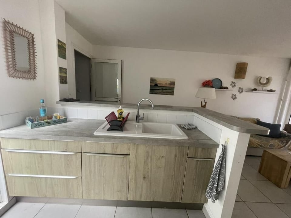 Classic Apartment, 1 Double Bed with Sofa bed, Sea View | Private kitchen | Espresso maker, coffee/tea maker, electric kettle