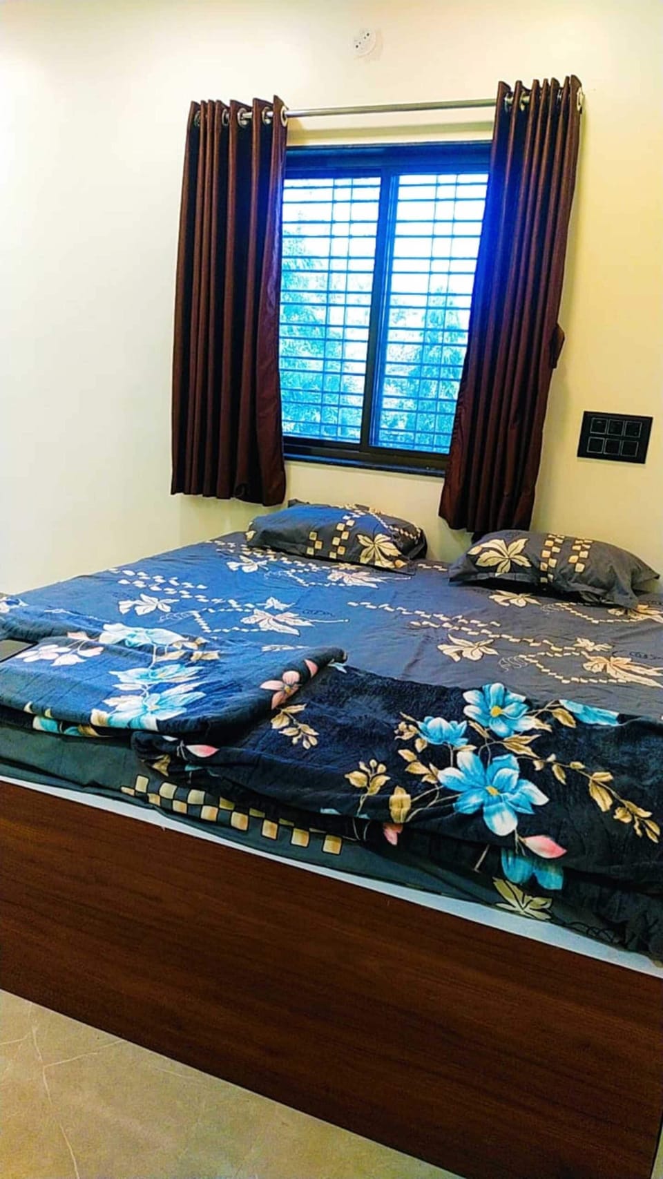 Standard Room | Rollaway beds, bed sheets