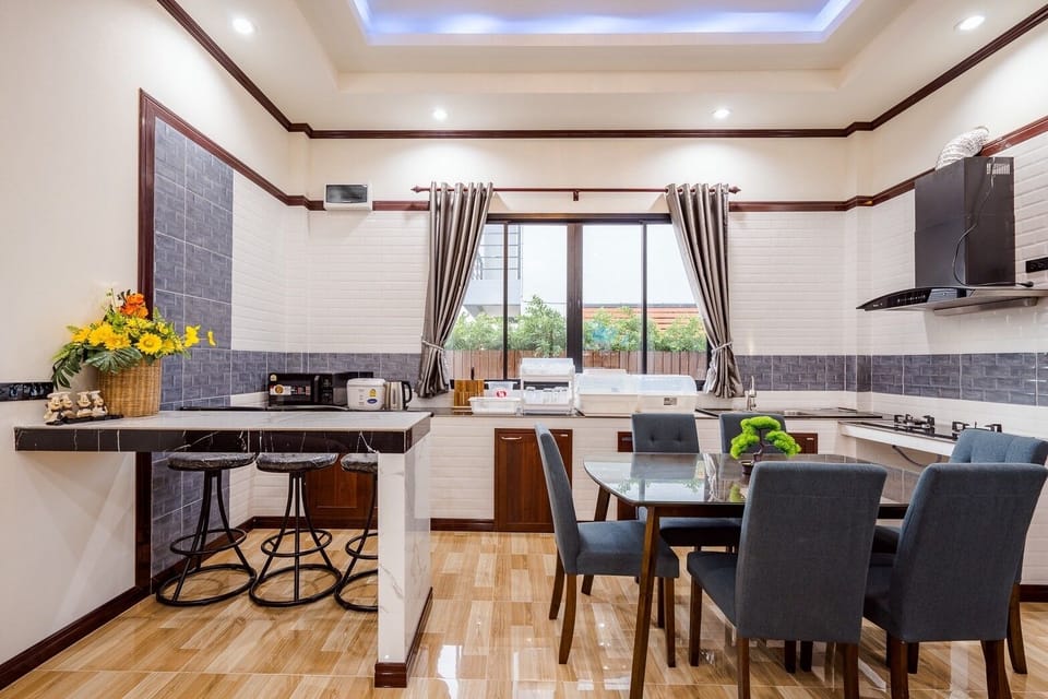 Fridge, microwave, stovetop, rice cooker