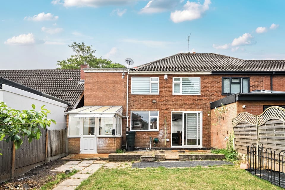 House - Sleeps 12 - Parking House in Metropolitan Borough of Solihull