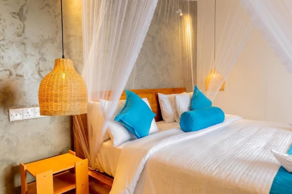 Deluxe Double Room, Balcony, Mountain View | Laptop workspace, soundproofing, free WiFi