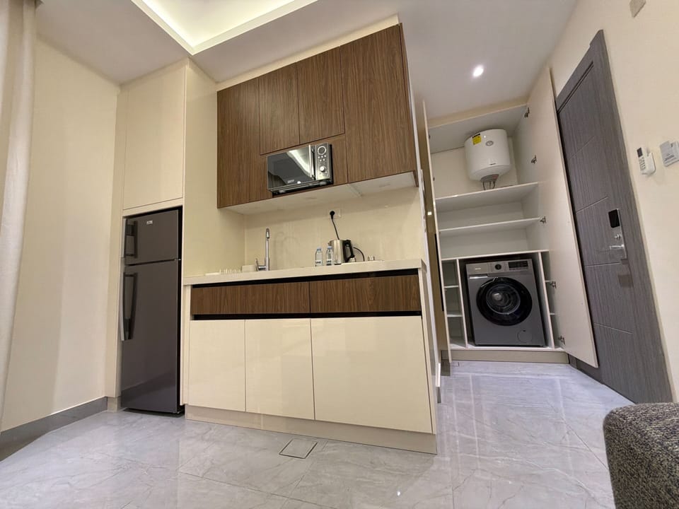 Apartment, 1 Bedroom, Accessible, Smoking | Laundry