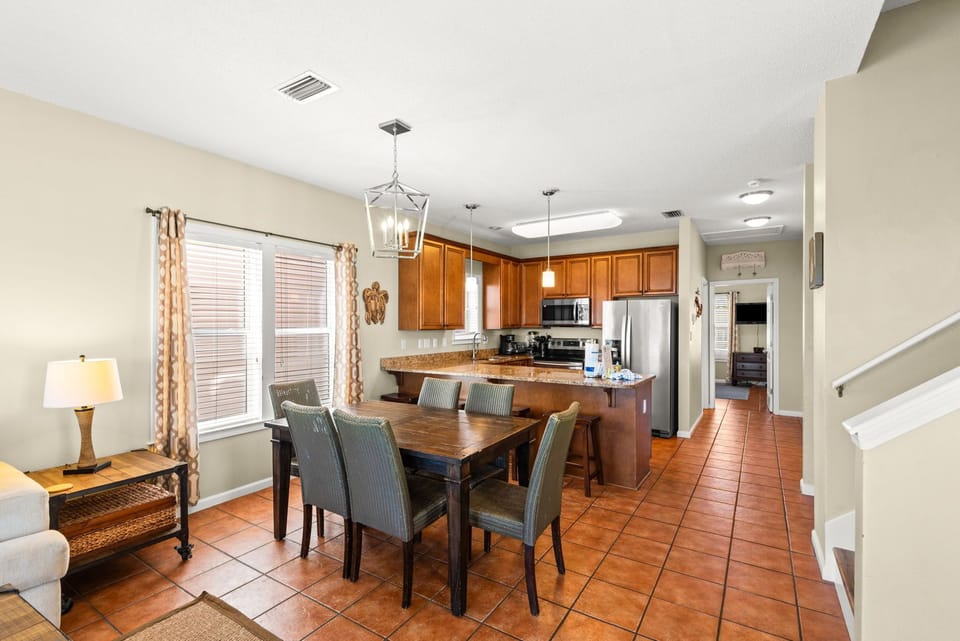 House, Multiple Beds, Partial Ocean View (Sunset Watch ) | Dining