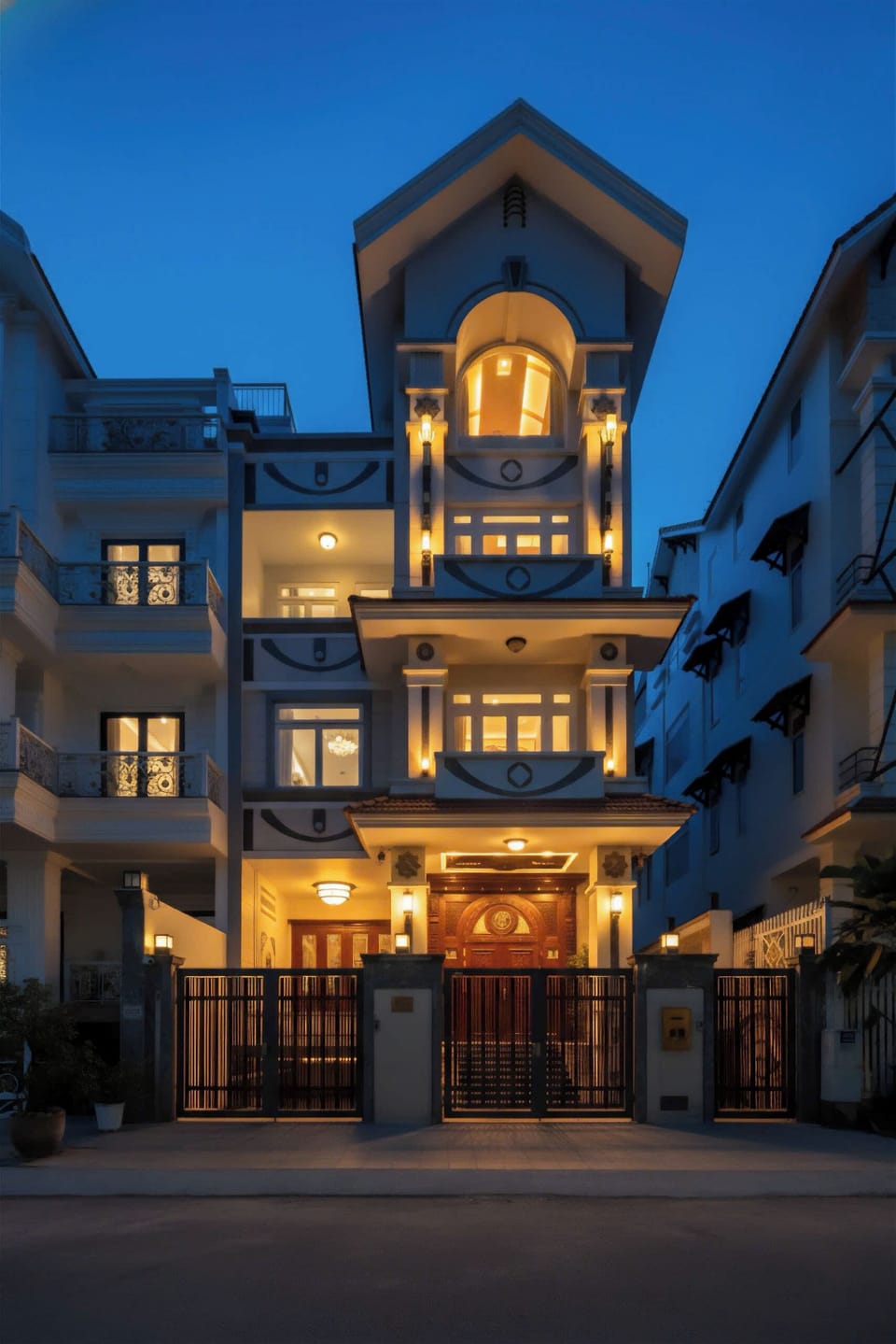 Luxury Villa, City View | Exterior detail