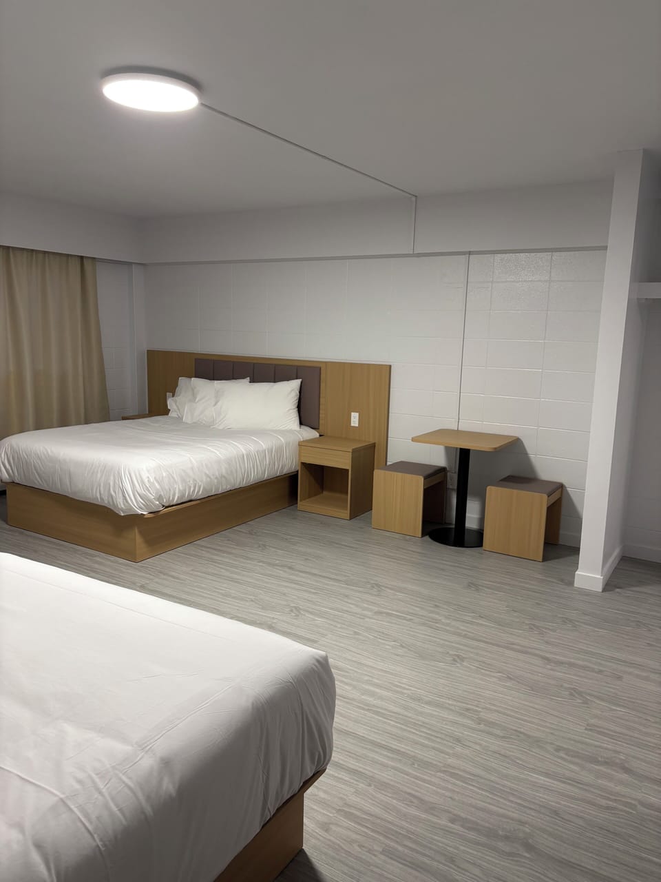 Free WiFi, bed sheets