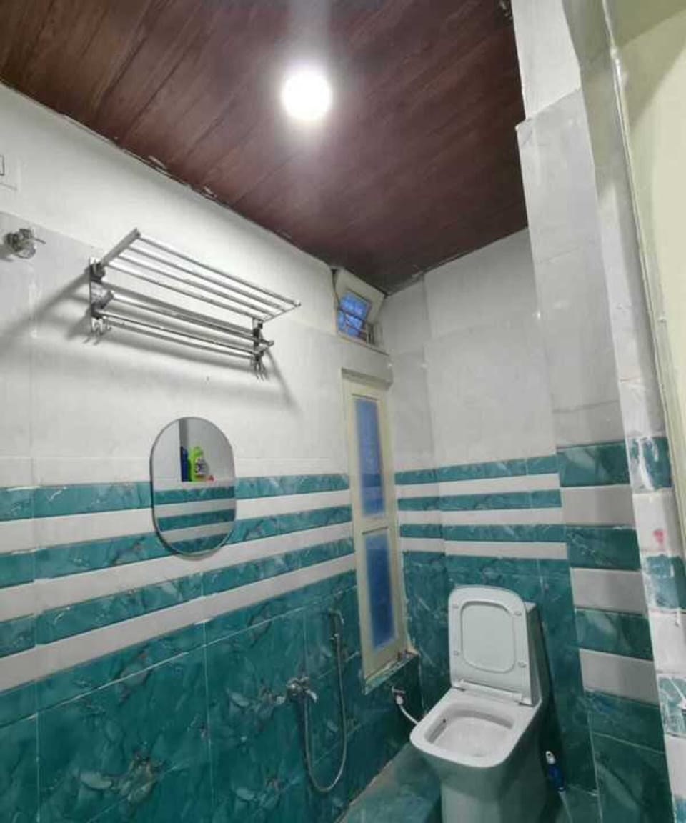 Shower, soap, shampoo