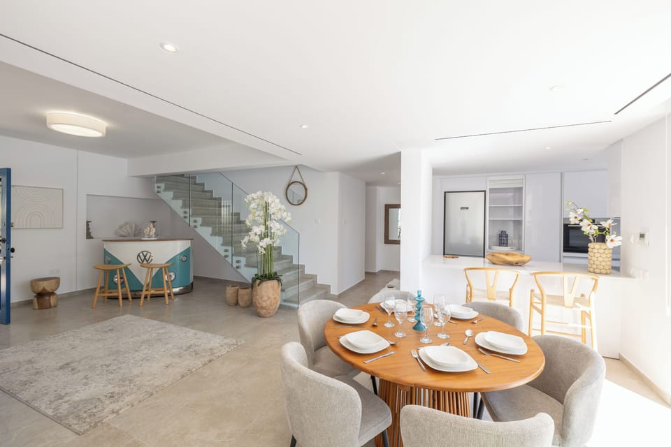 Villa, 3 Bedrooms, Private Pool, Garden View | Dining room
