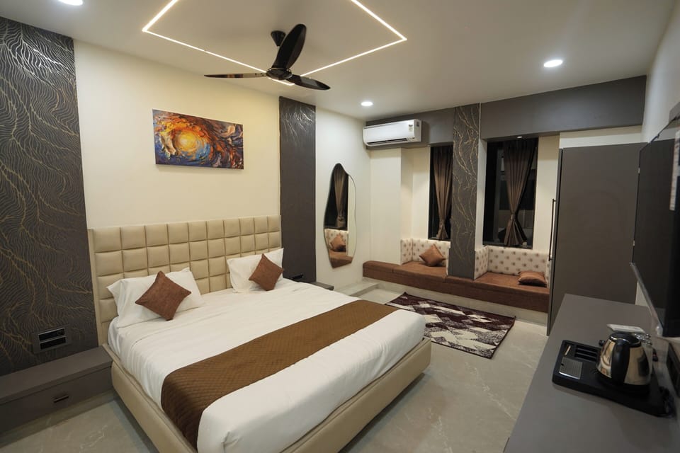 Deluxe Double Room | Premium bedding, free WiFi, bed sheets