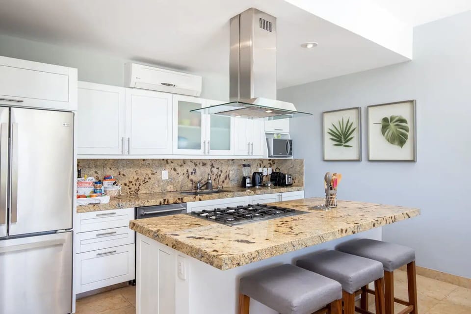 Deluxe Condo, 3 Bedrooms, Private Pool, Golf View | Private kitchen