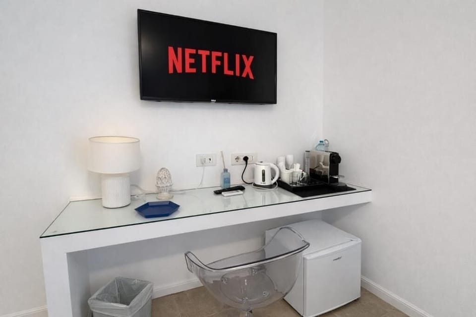 Double Room, Balcony, City View | Interior