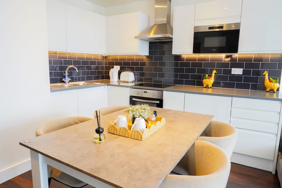 Fridge, microwave, oven, dishwasher