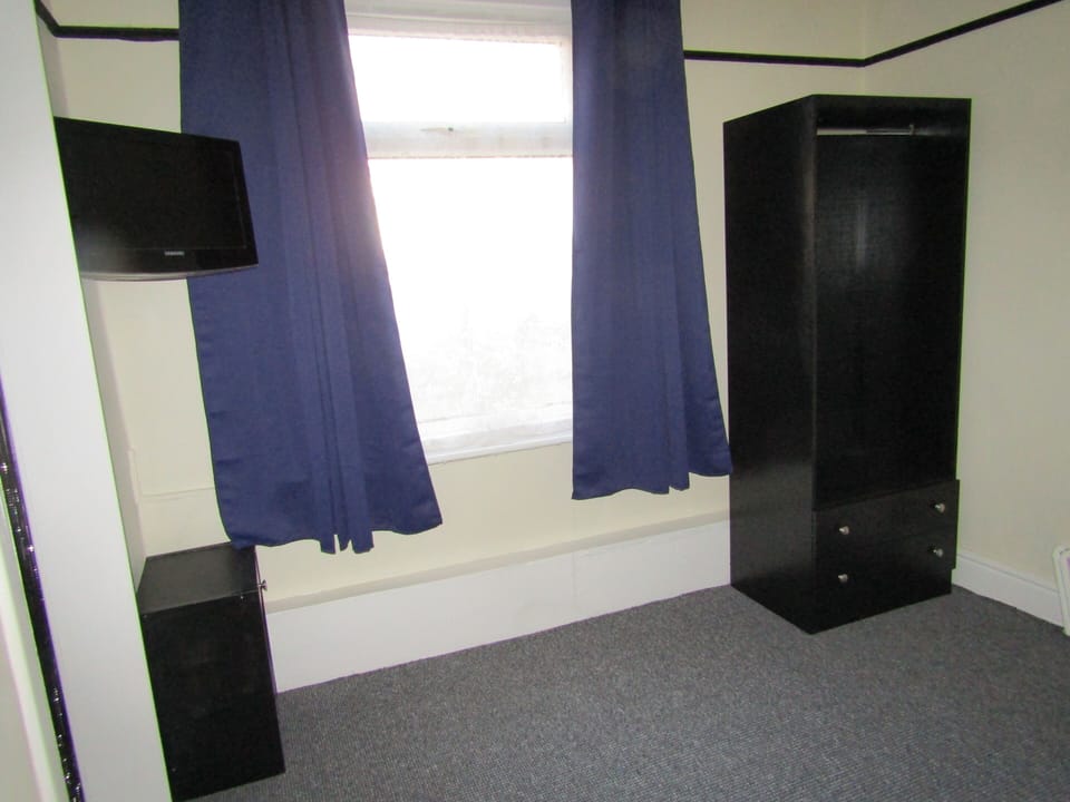 Basic Triple Room | Interior