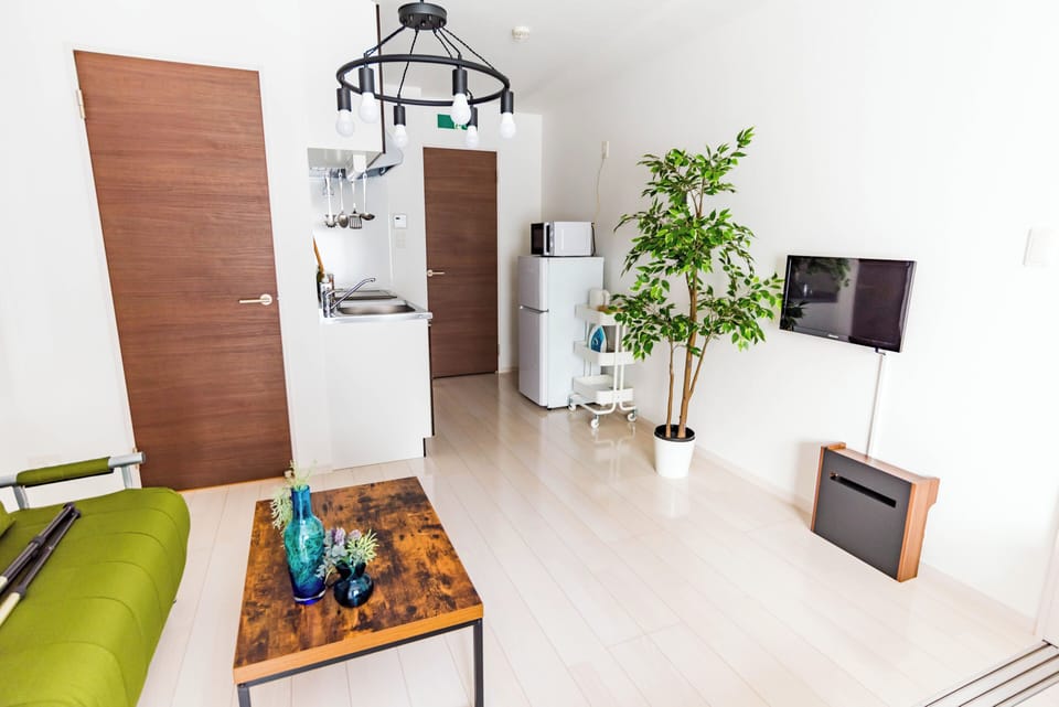 Standard Apartment, Lanai | Living area