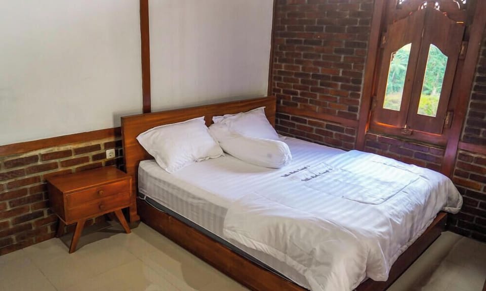 Family Double Room, Balcony, Pool View | WiFi (free)