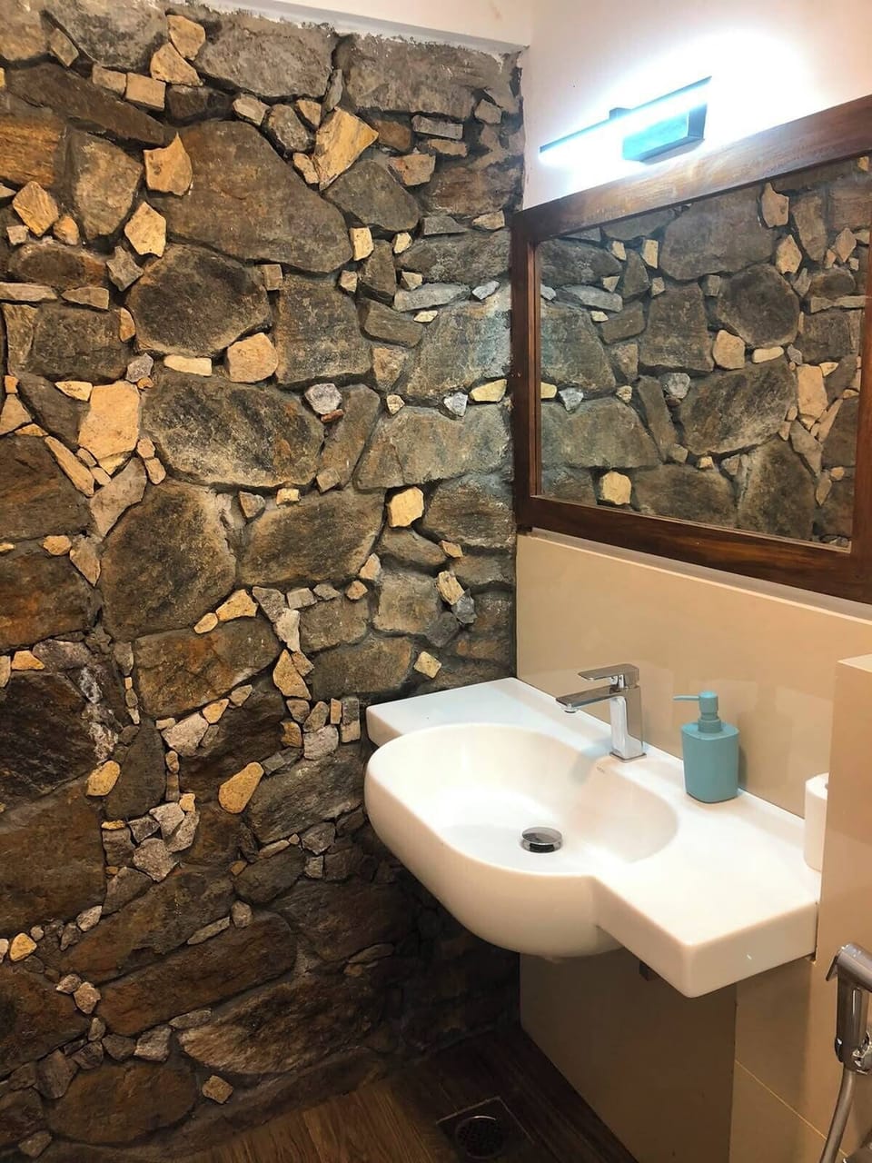 Comfort Quadruple Room, Balcony, River View | Bathroom | Shower, free toiletries, hair dryer, towels