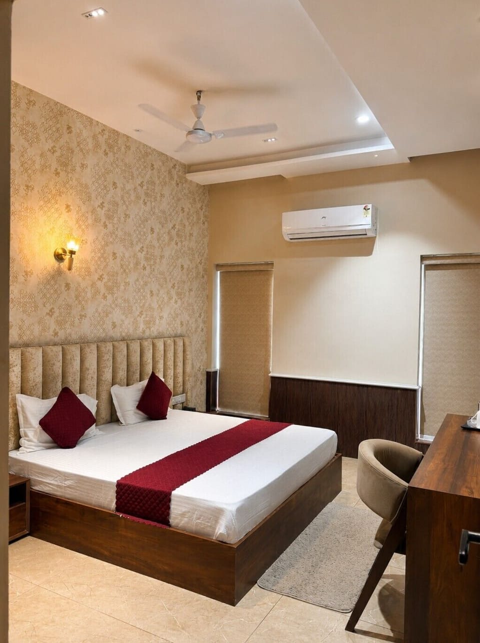 Deluxe Double Room | Free WiFi