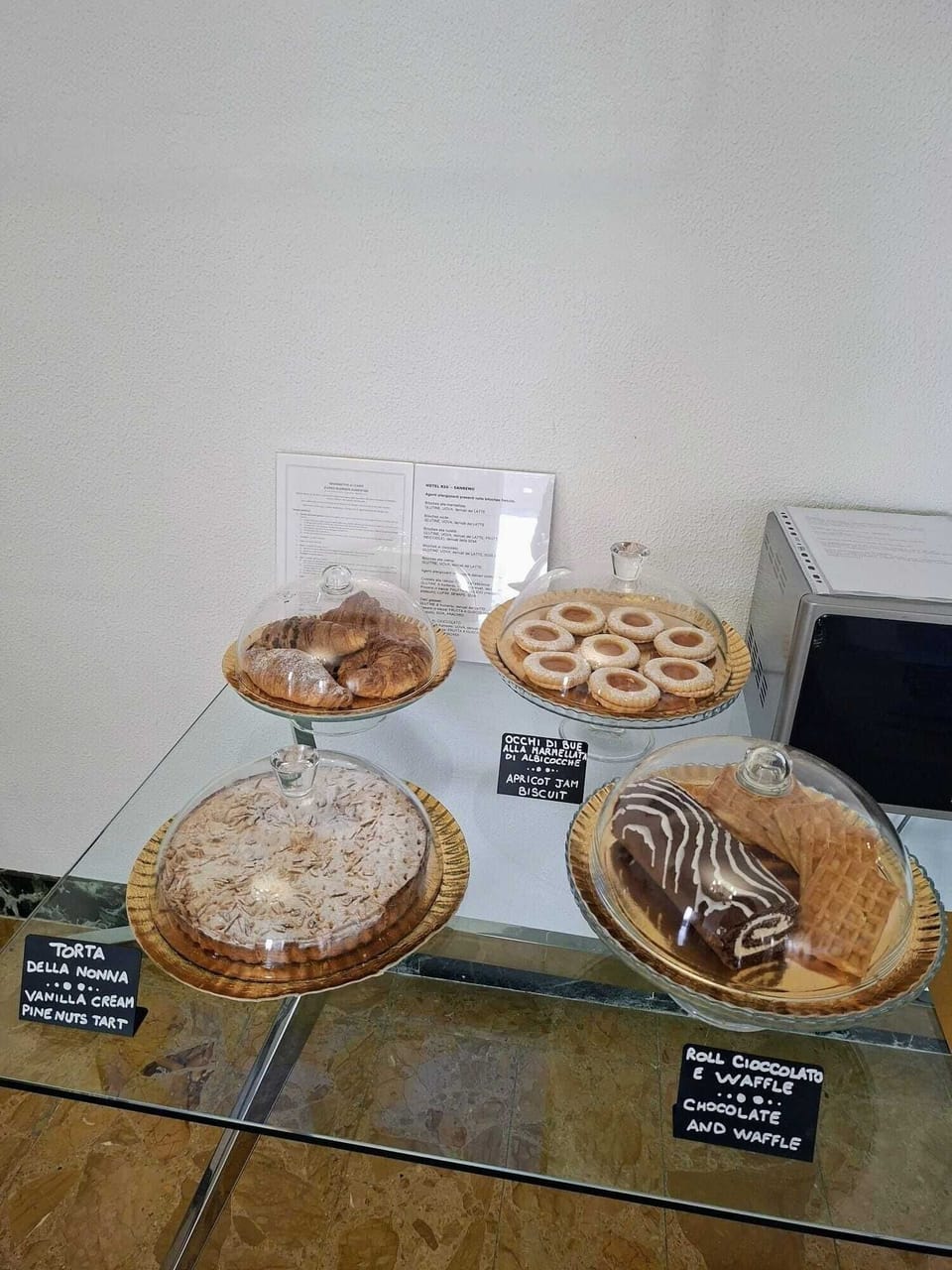 Daily buffet breakfast for a fee