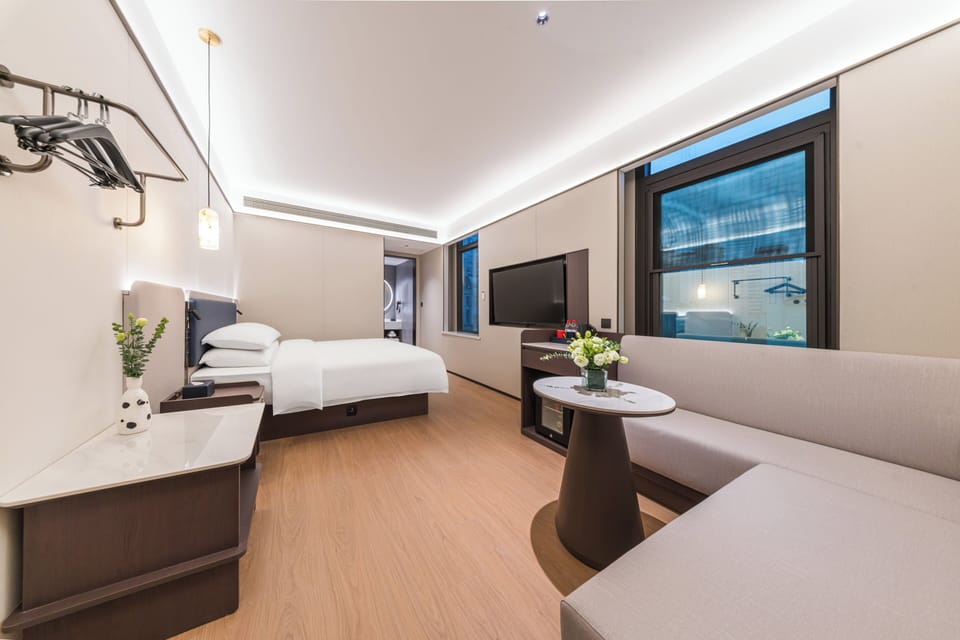 Executive Double Room | Down comforters, blackout drapes, WiFi (free), bed sheets