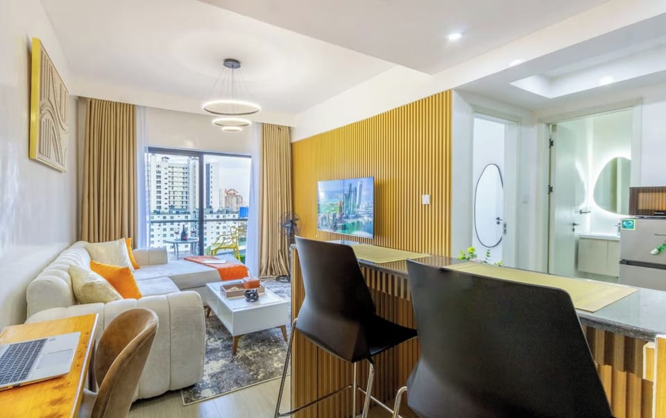 Deluxe Apartment, Balcony, City View | Living area