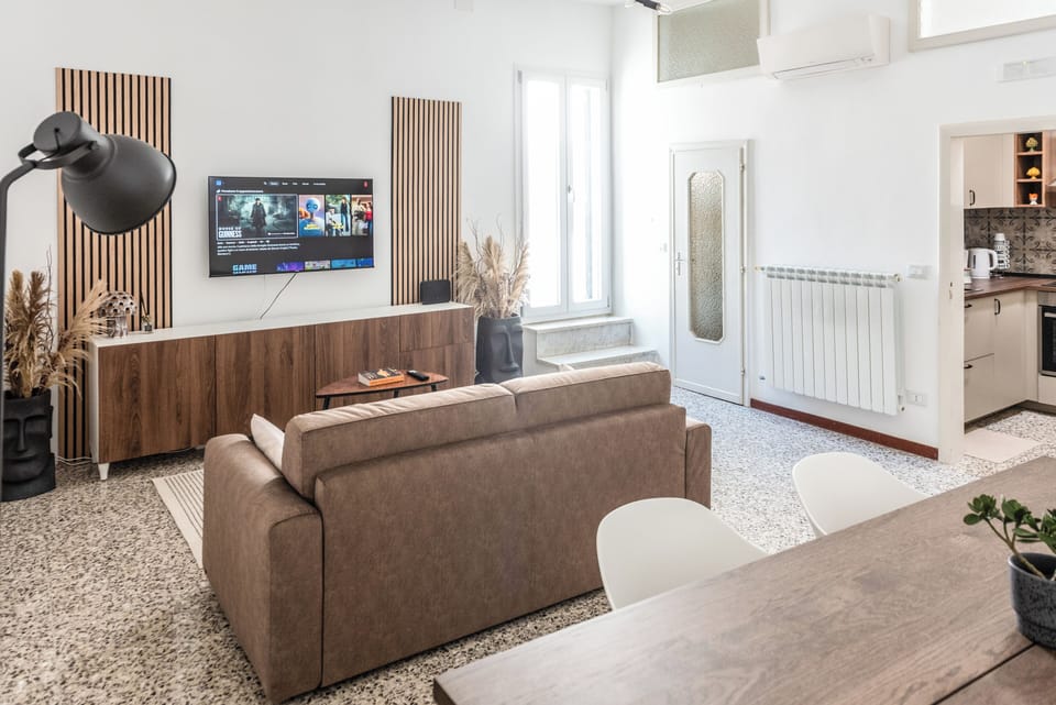 Apartment, Balcony, City View | Living area