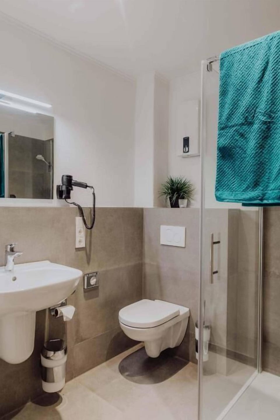 Comfort Double Room, City View | Bathroom