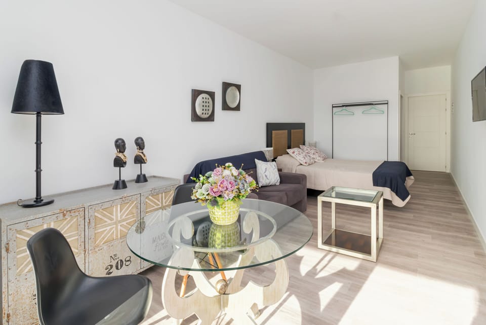 Basic Suite, Mountain View | Down comforters, in-room safe, individually decorated