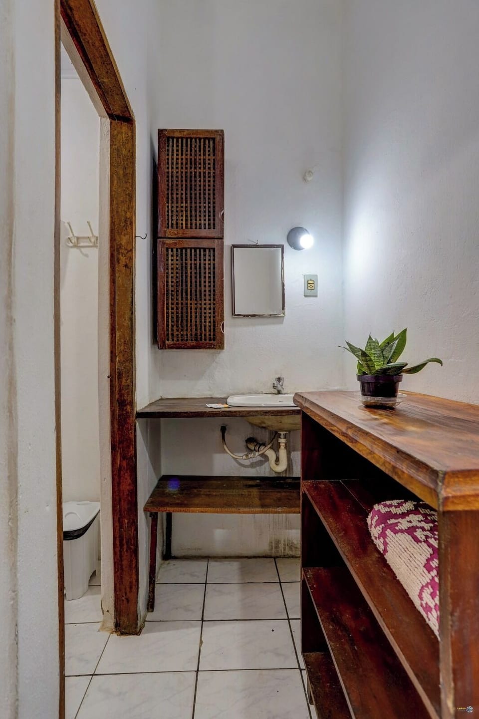 Basic Double Room | Bathroom | Shower, towels, toilet paper