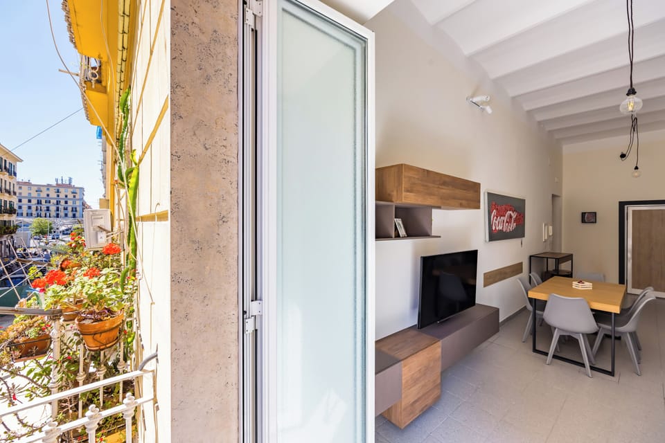 Apartment (2 Bedrooms) | Living area | Smart TV