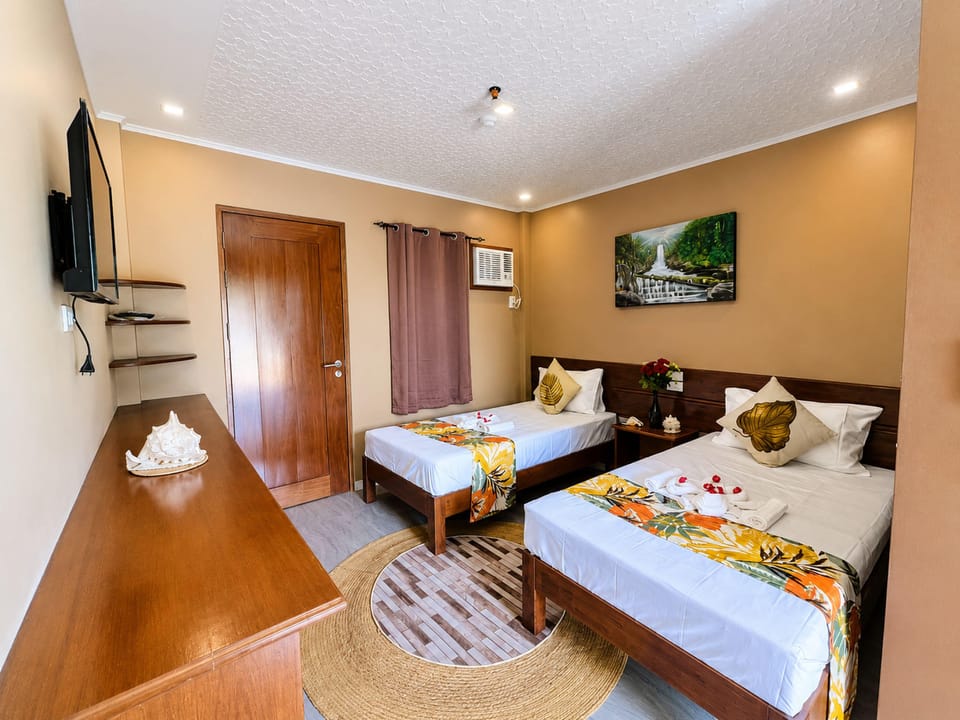 Standard Twin Room | Desk, free WiFi, bed sheets