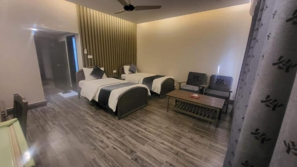 Desk, laptop workspace, free WiFi, wheelchair access