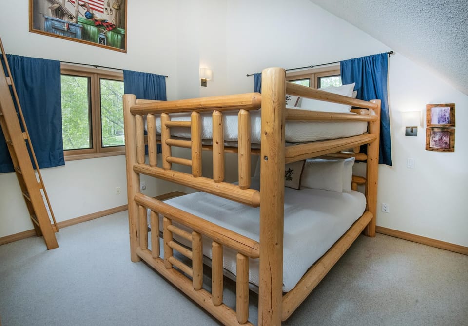 House, Multiple Beds (4BD Private East Vail Duplex on Bus R) | 4 bedrooms