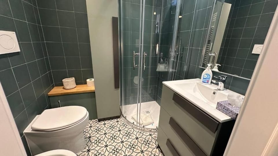 Standard Double Room, Courtyard View | Bathroom | Bidet