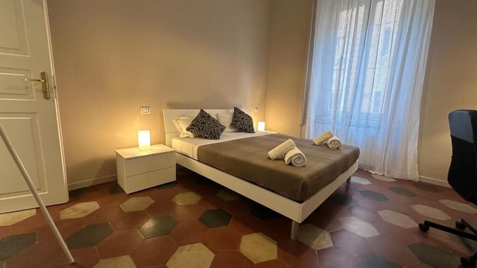 Standard Double Room, Courtyard View | Iron/ironing board (on request), WiFi (free)